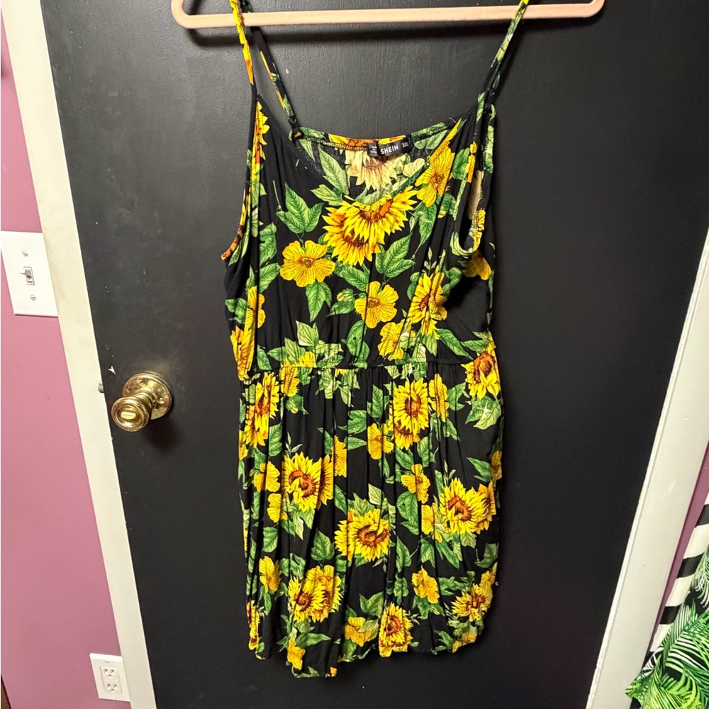 SHEIN Floral Sunflower Top - Black and Yellow
